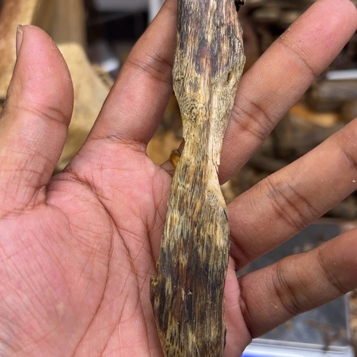 沉香沉香碎屑15克