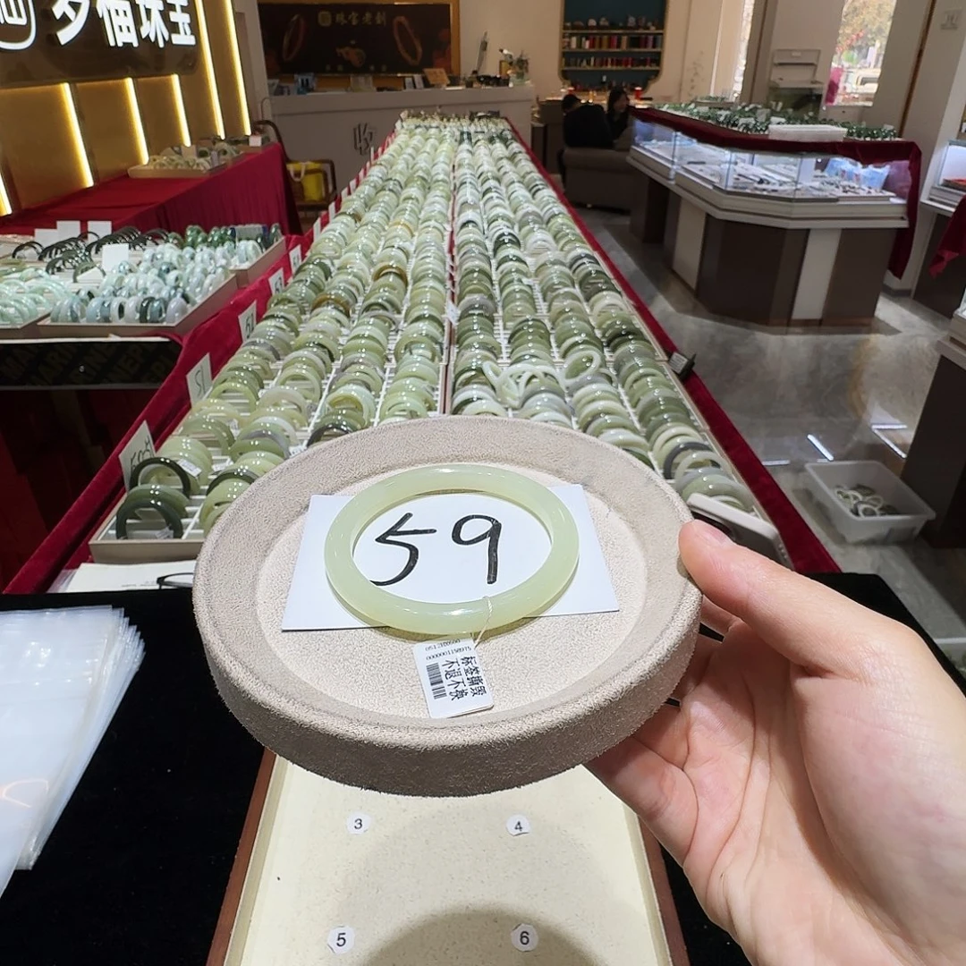 和田玉未镶嵌手镯515