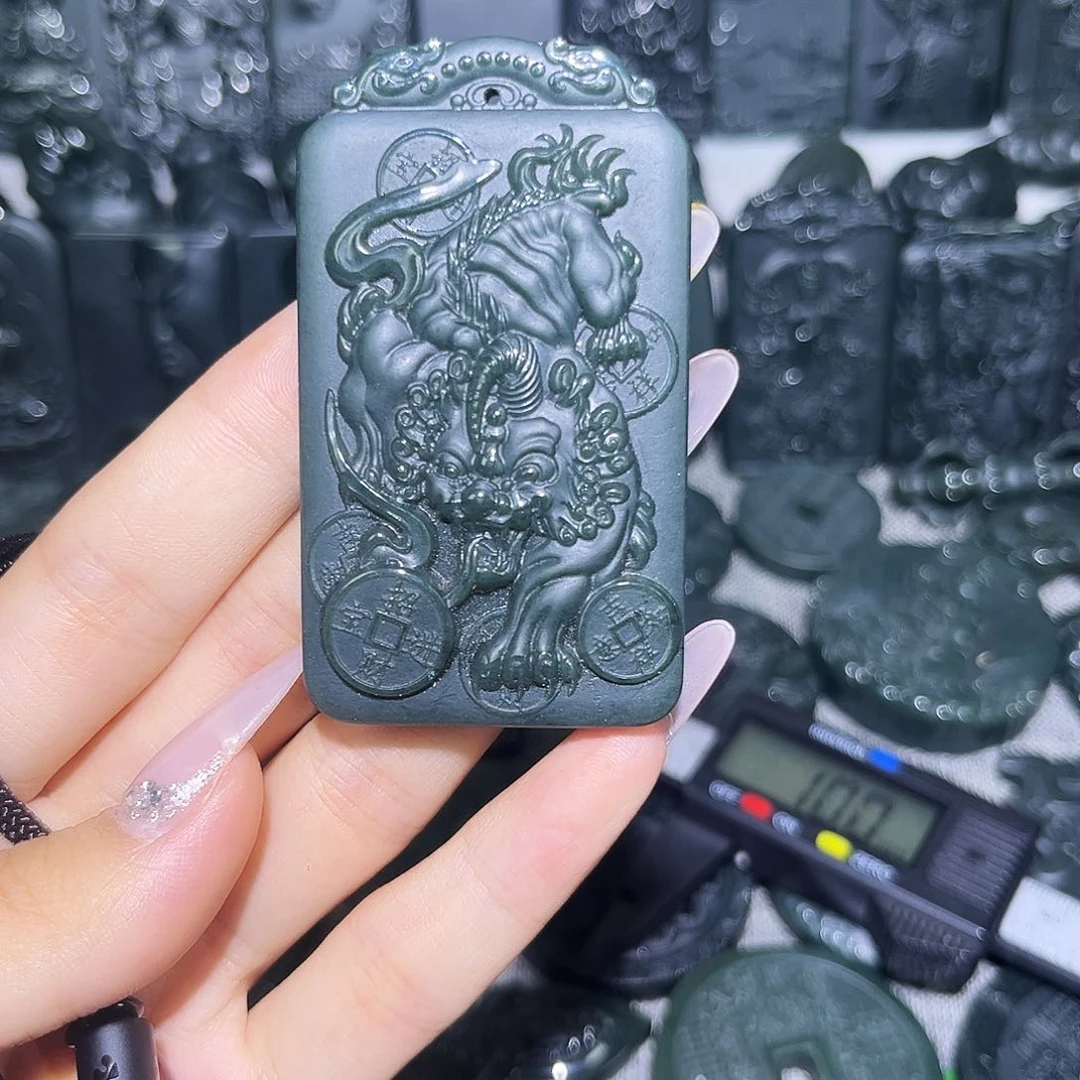 和田玉（青玉）未镶嵌颈饰乡**民