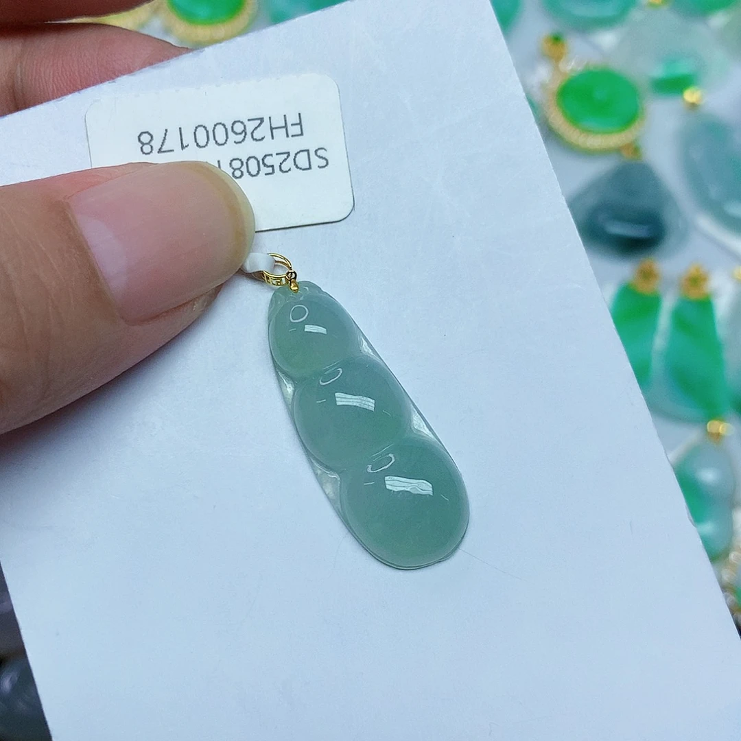 翡翠18K金镶嵌颈饰34588