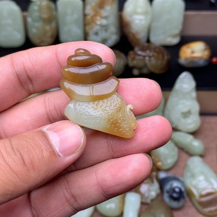 和田玉（糖玉）未镶嵌颈饰