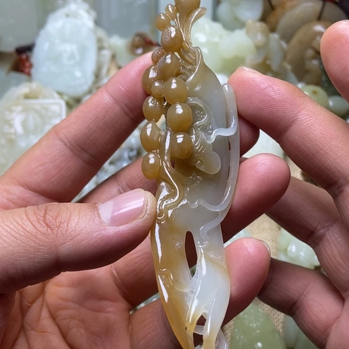 和田玉未镶嵌挂件