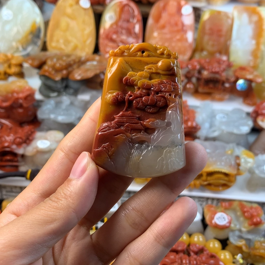 石英质玉（黄龙玉）未镶嵌挂件