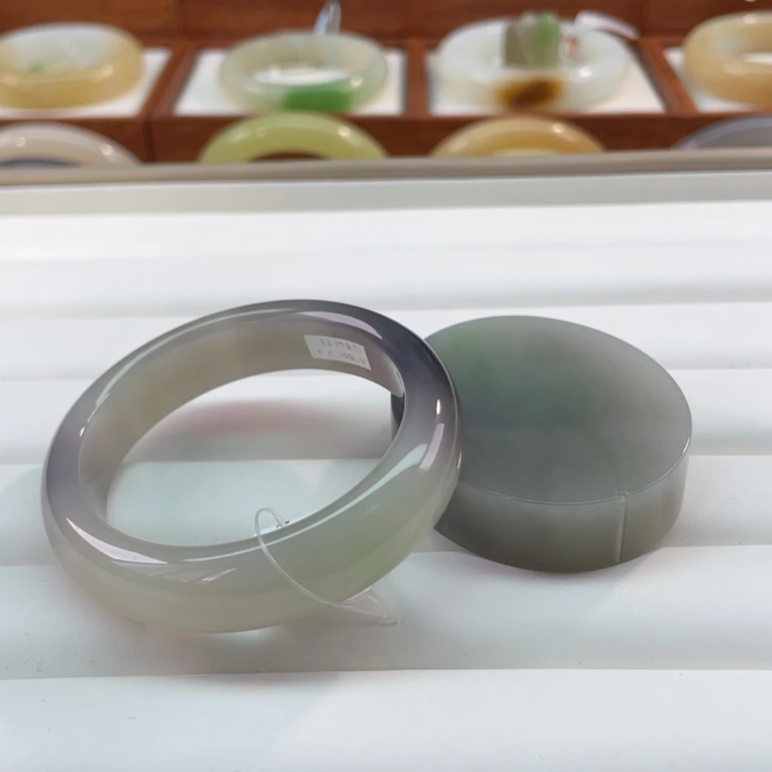 【闪购商品】和田玉手镯未镶嵌