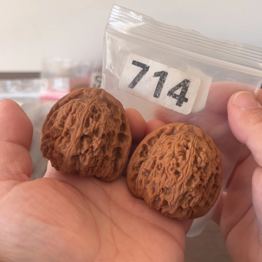 吊坠文玩核桃南疆45有色差