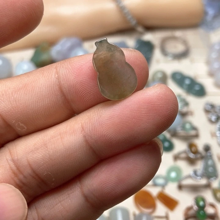 翡翠未镶嵌颈饰缅甸天然翡翠