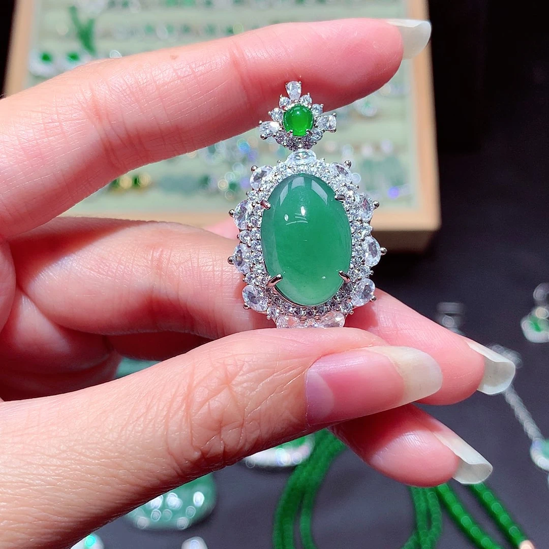 【闪购商品】翡翠吊坠(不含链)未镶嵌