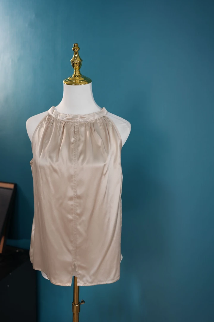 挂脖001.挂脖上衣