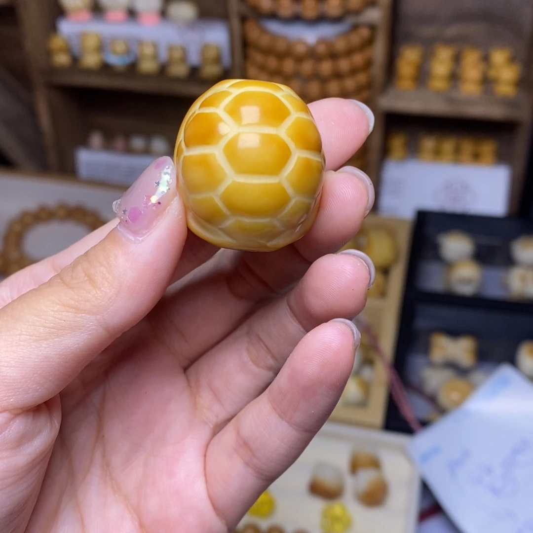 锌***同吊坠猴头核桃富甲一方