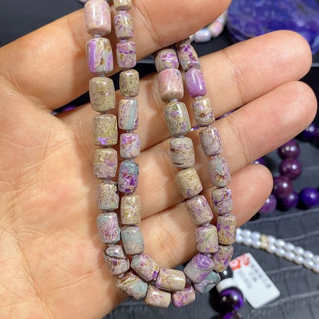 四****苏纪石（舒俱来）未镶嵌南非舒俱来油画春彩桶珠项链