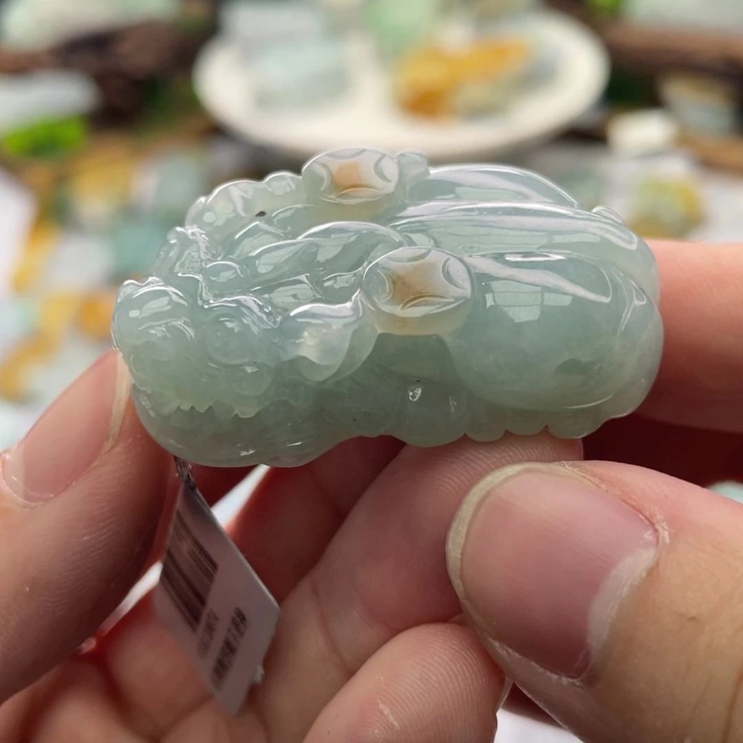 翡翠颈饰未镶嵌貔貅