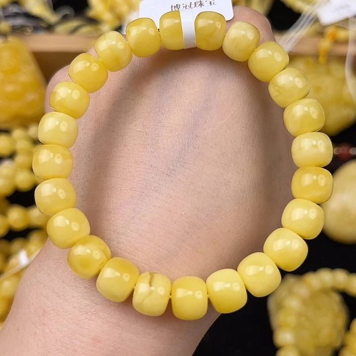 琥珀未镶嵌颈饰琥珀