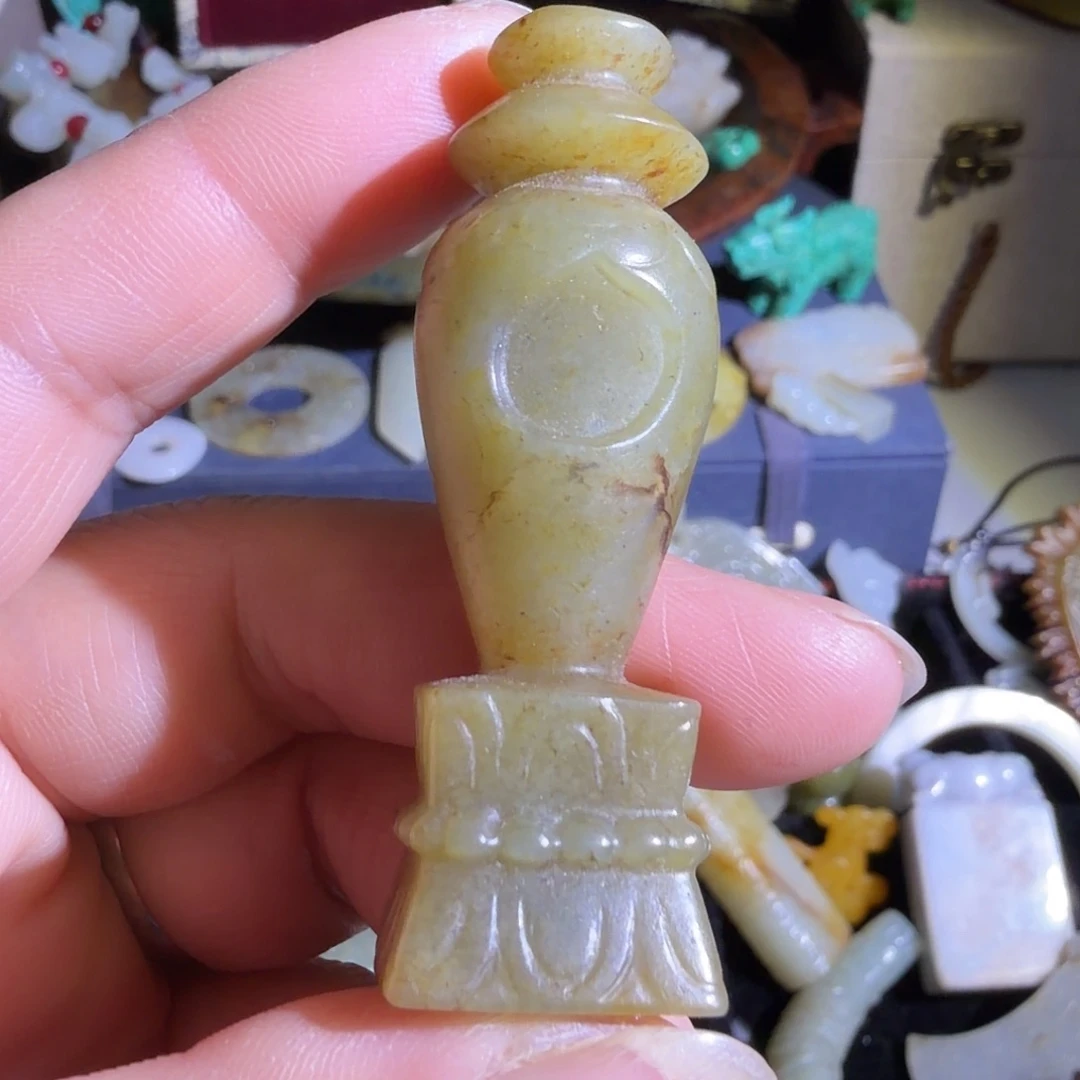 谈***今和田玉未镶嵌颈饰