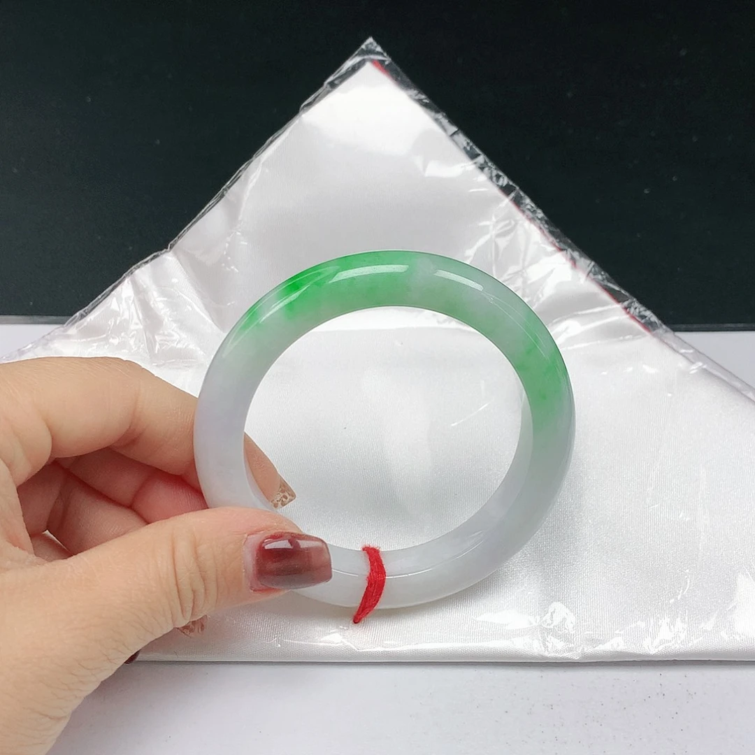 翡翠手镯未镶嵌翡翠005