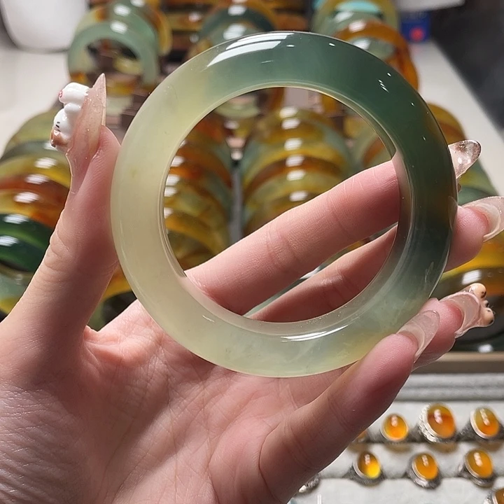 蛇纹石玉未镶嵌手镯52.7