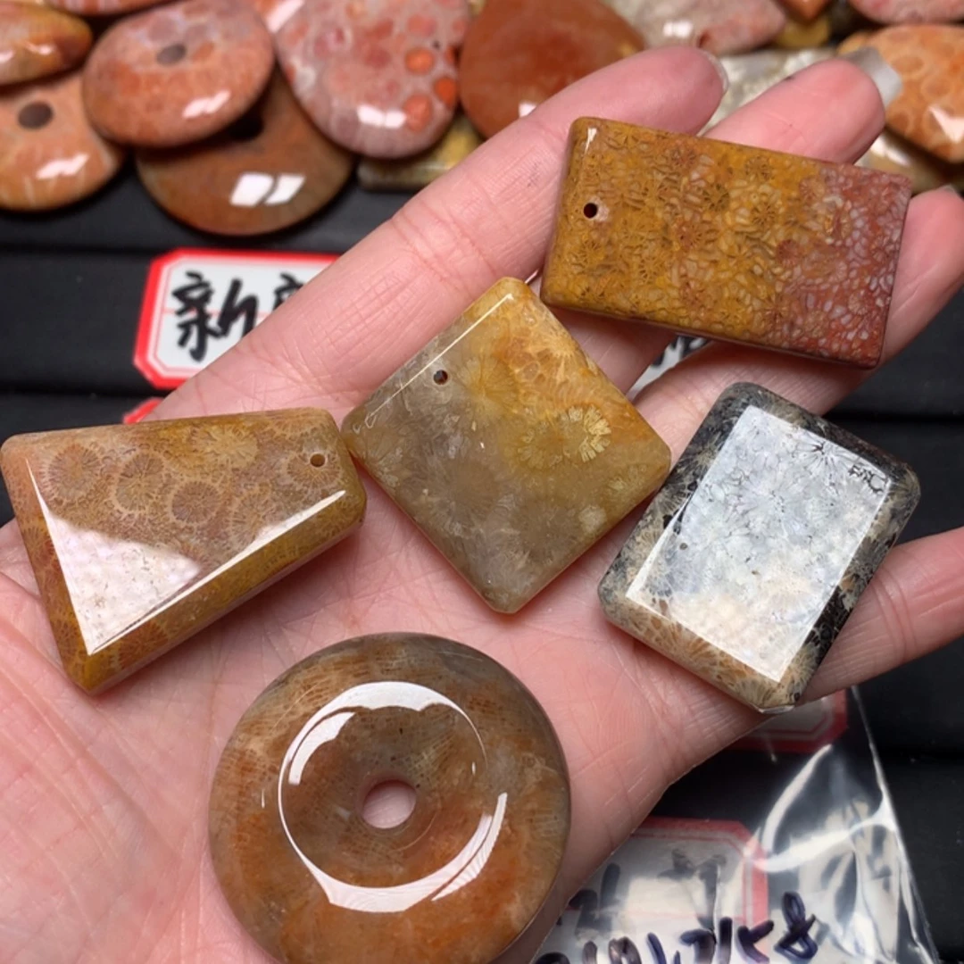 【闪购商品】硅化玉颈饰未镶嵌宁**远