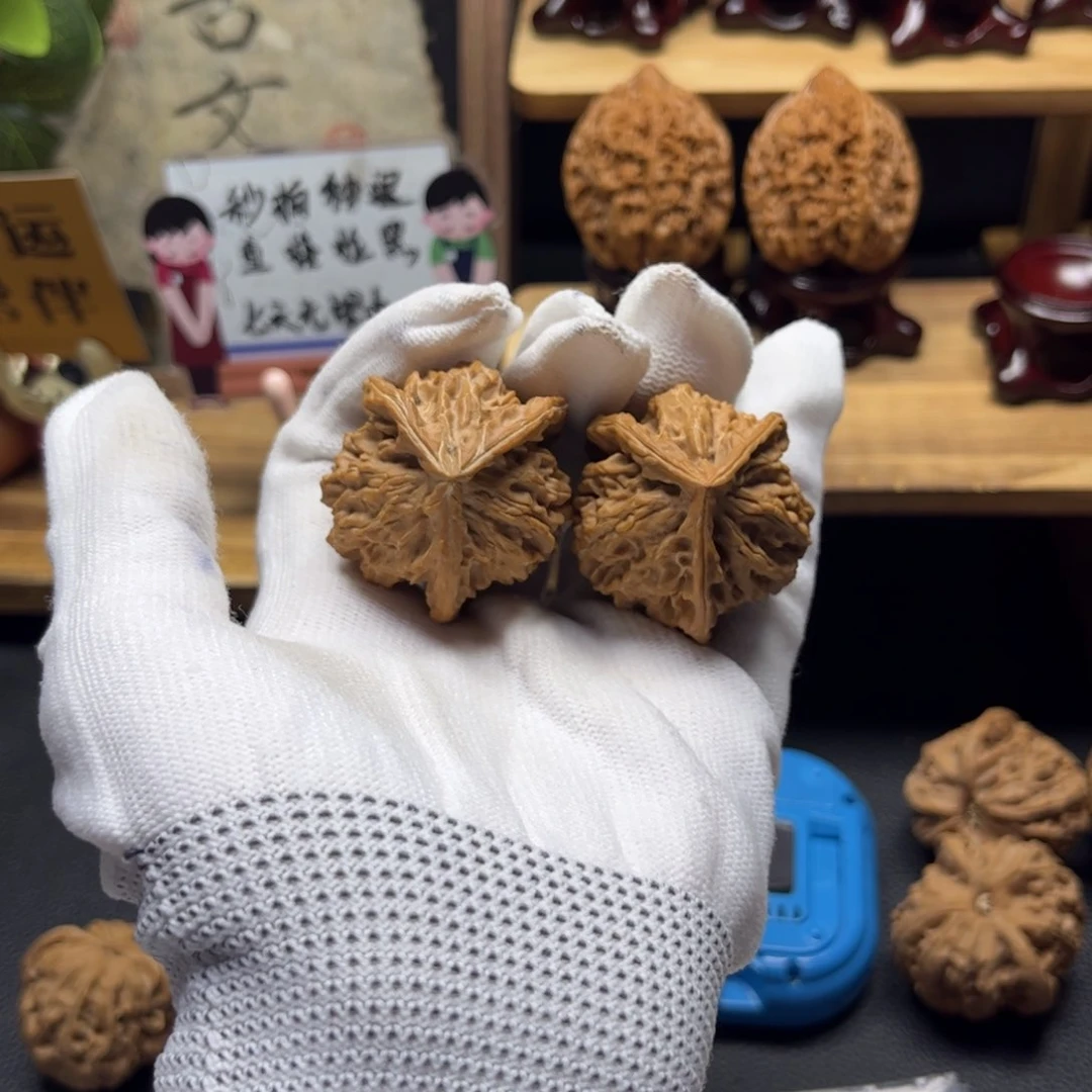 把件文玩核桃小*达37修盘山三棱130