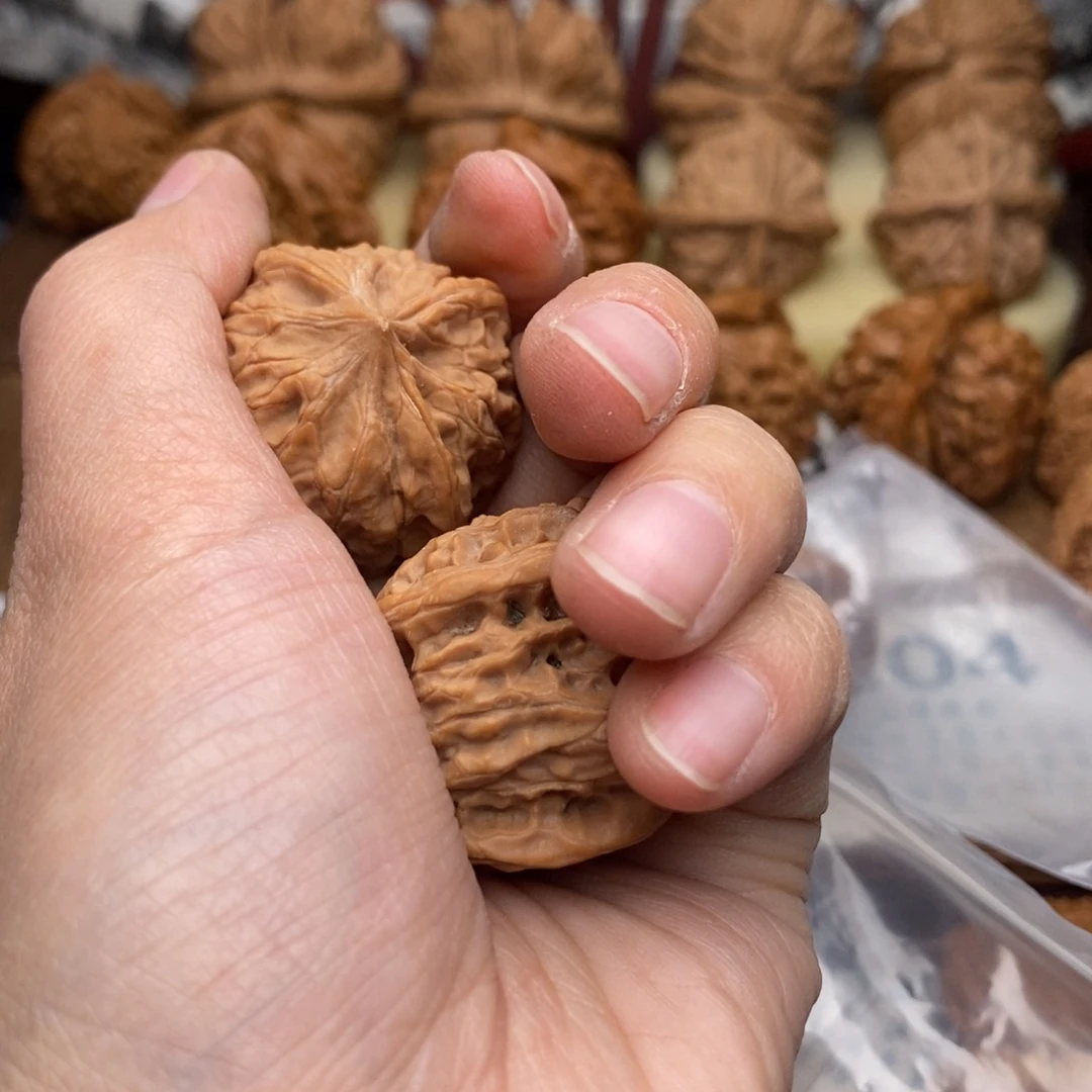 把件文玩核桃玉玺三棱全打底团购