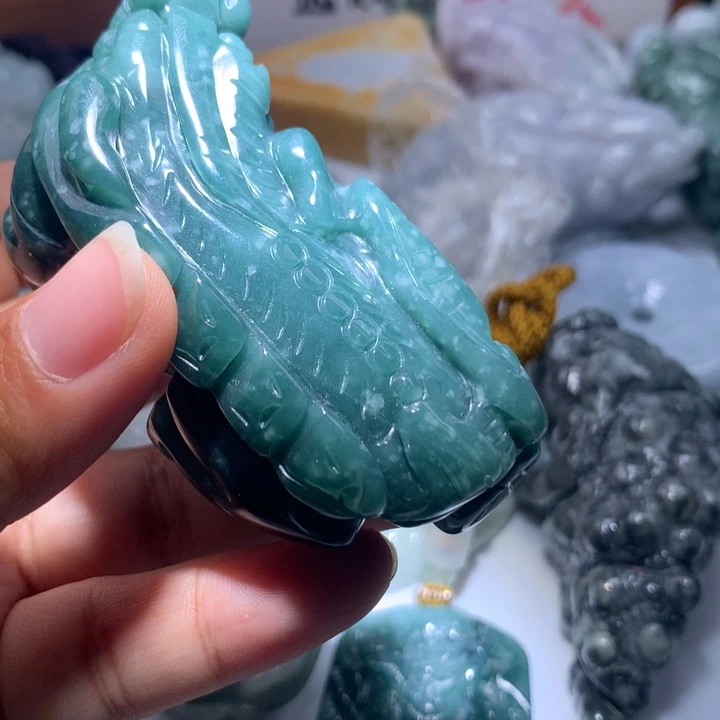 翡翠未镶嵌颈饰保真天然A货翡翠