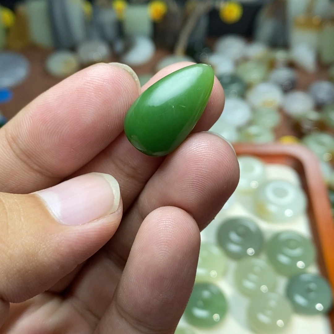 和田玉未镶嵌吊坠(不含链)