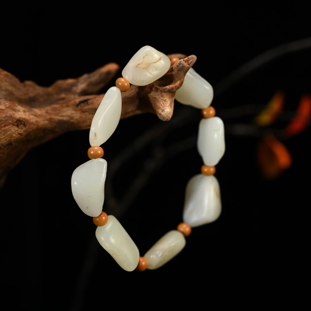 Lot8819 25YU109242和田玉原石手串/匡时