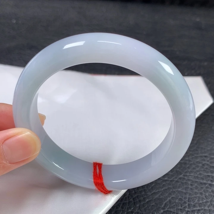 翡翠未镶嵌手镯