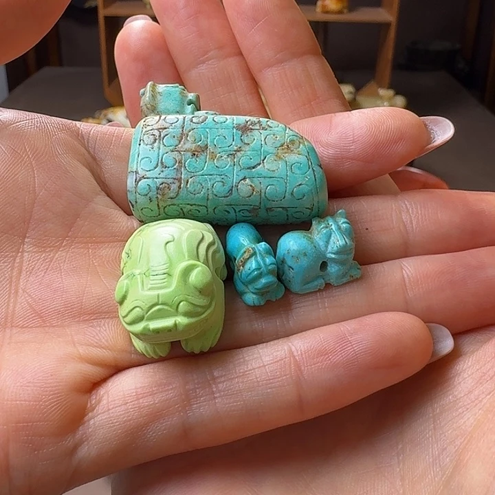 清***李和田玉未镶嵌颈饰