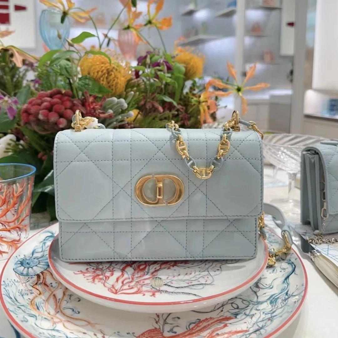 99新 DIOR/迪奥 Dior浅蓝色Miss Caro  25090056-05