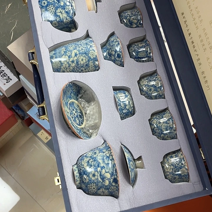 孤品茶具套装等。