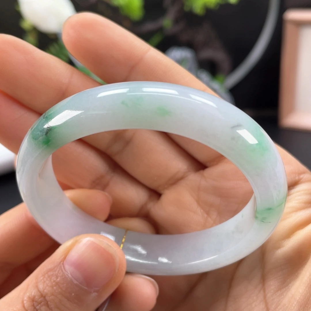 翡翠手镯未镶嵌春彩贵妃