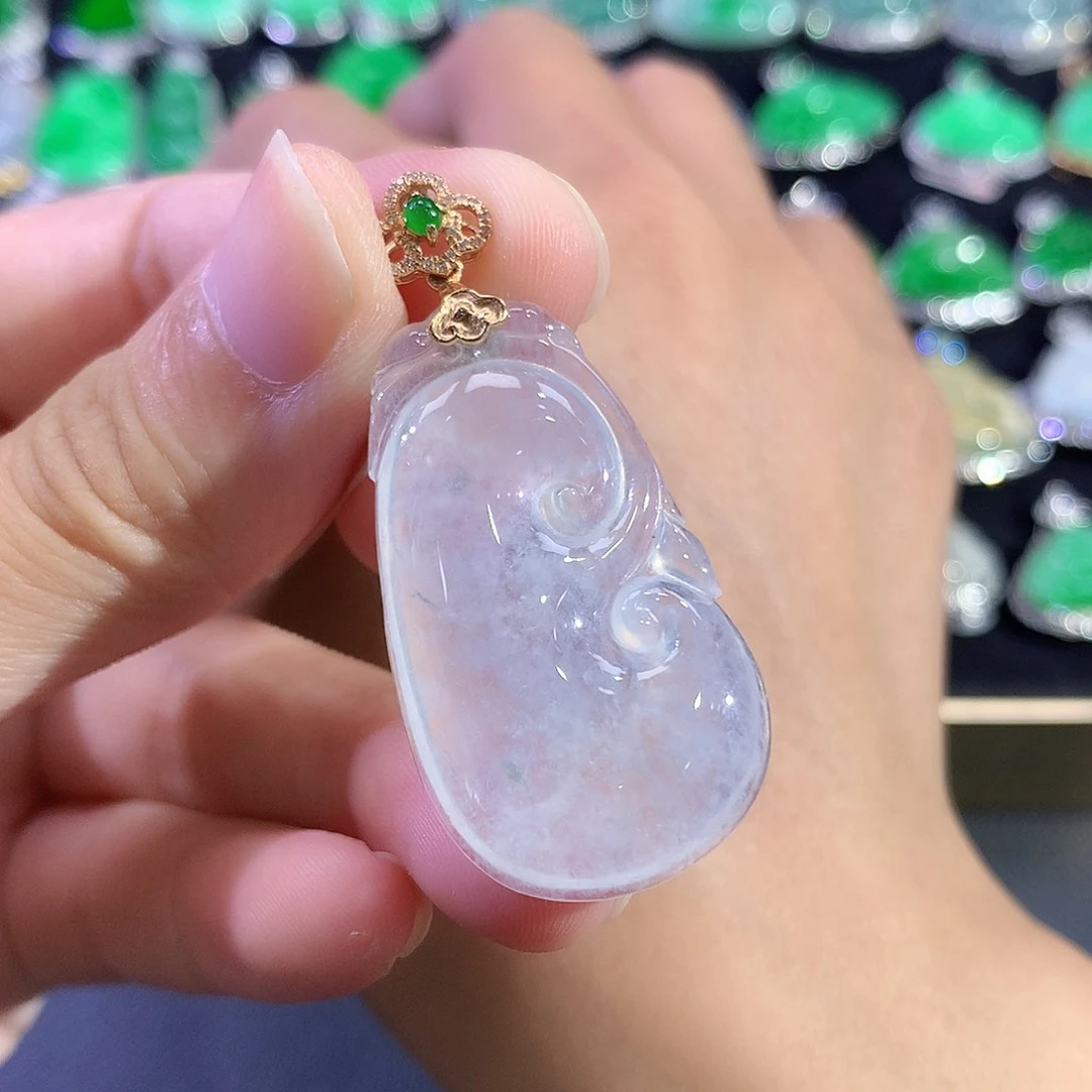 翡翠18K金镶嵌吊坠(赠链)