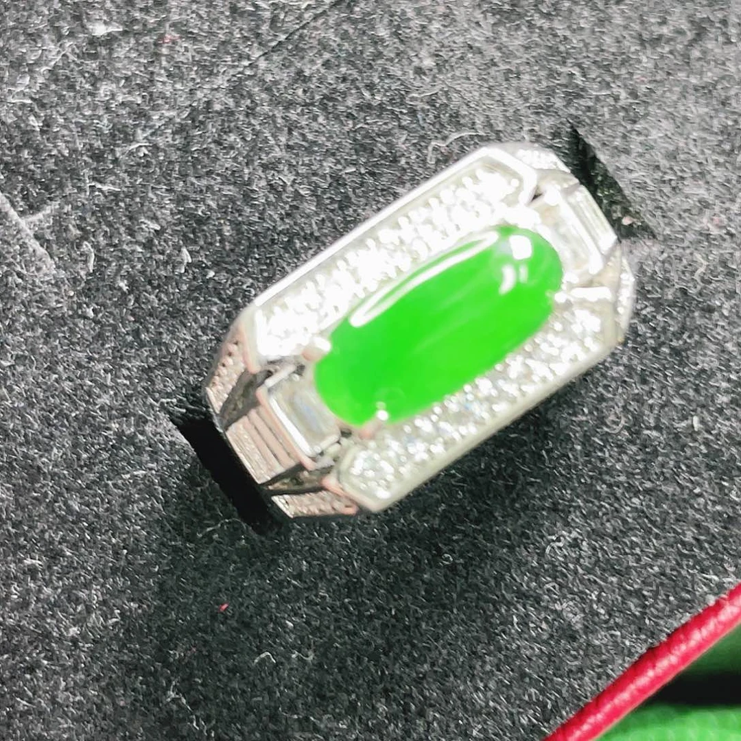 翡翠未镶嵌颈饰22