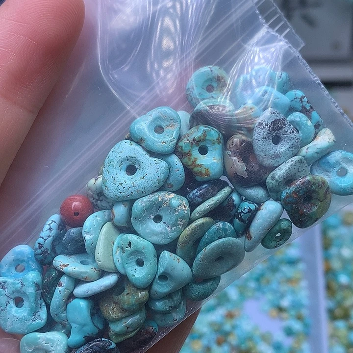 梧***桐未镶嵌南红玛瑙珠宝奇石