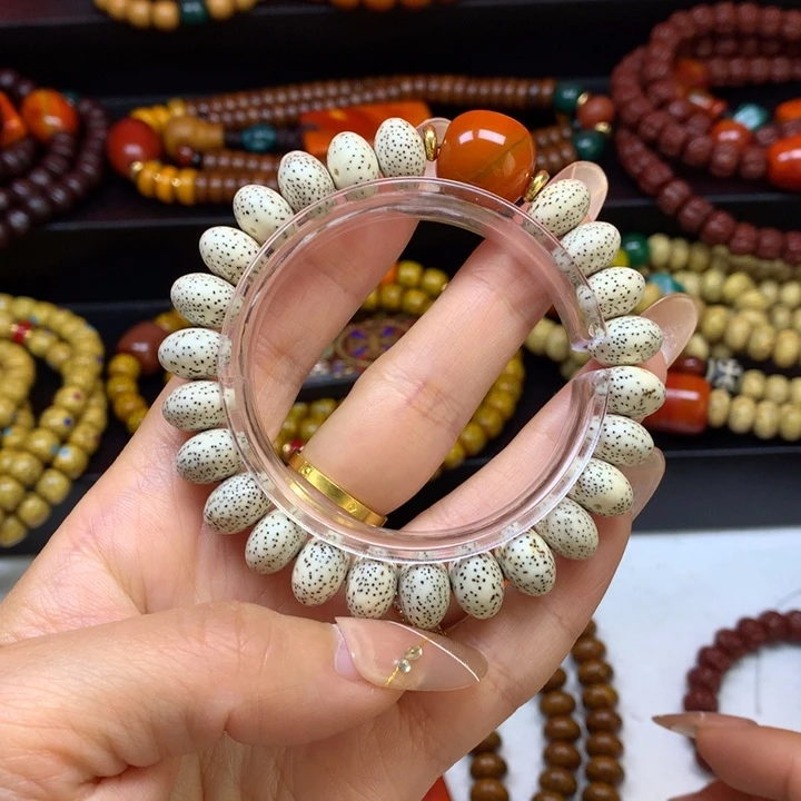 星月菩提吊坠菩提