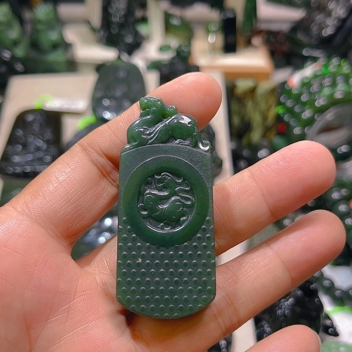未镶嵌蛇纹石玉泰山玉