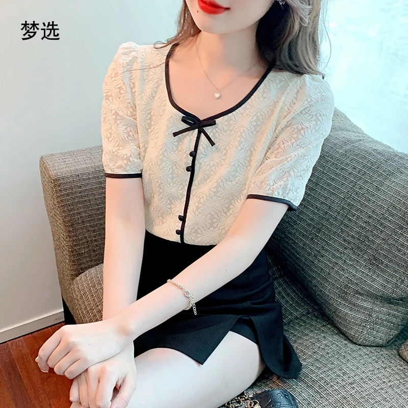 2025夏季新款法式V领蕾丝短袖衬衫女时尚设计感宽松洋气百搭上衣