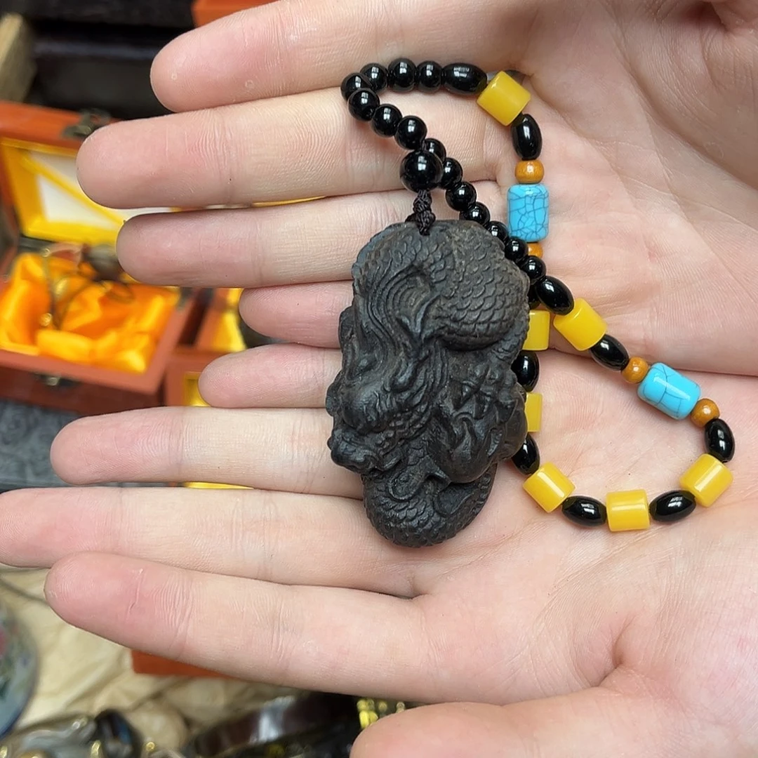 大叶紫檀（黑酸枝木类）