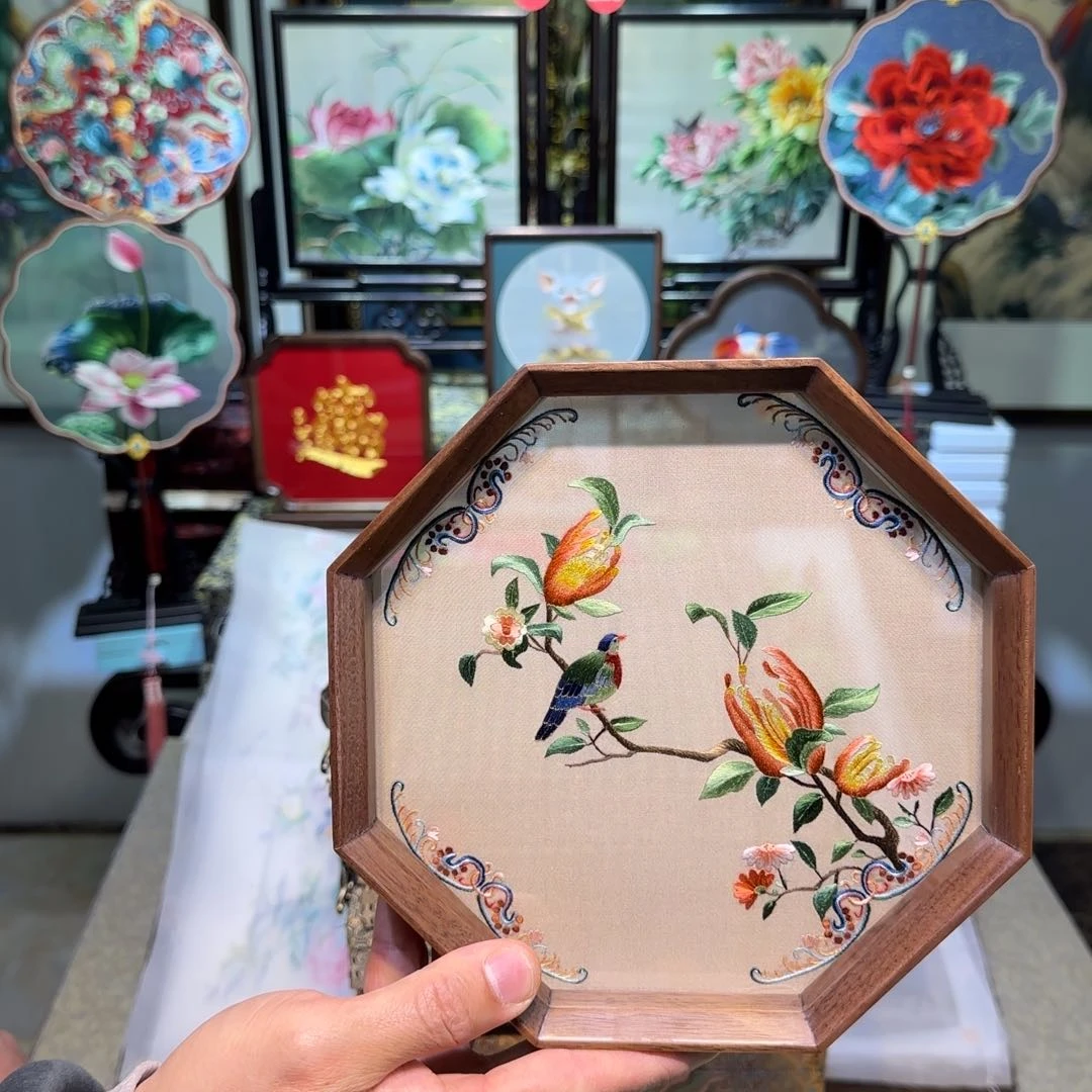 刺绣刺绣工艺精湛