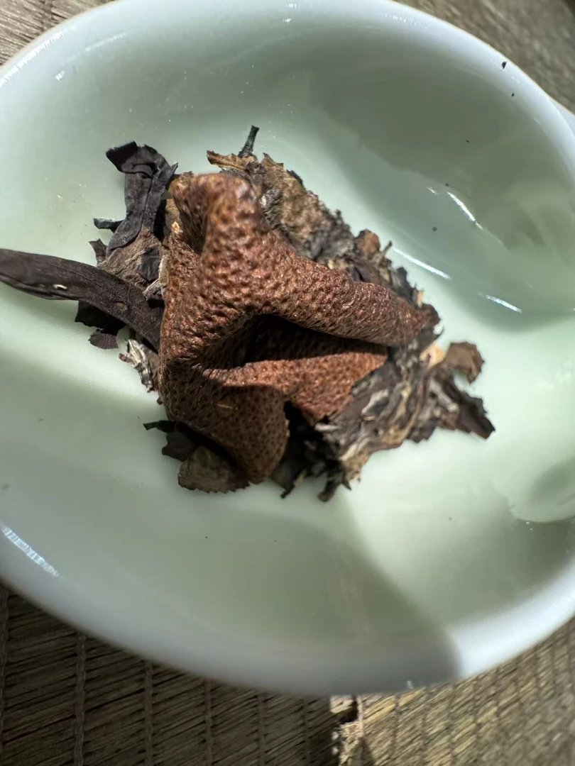 儒君侨宝10年陈皮老白茶