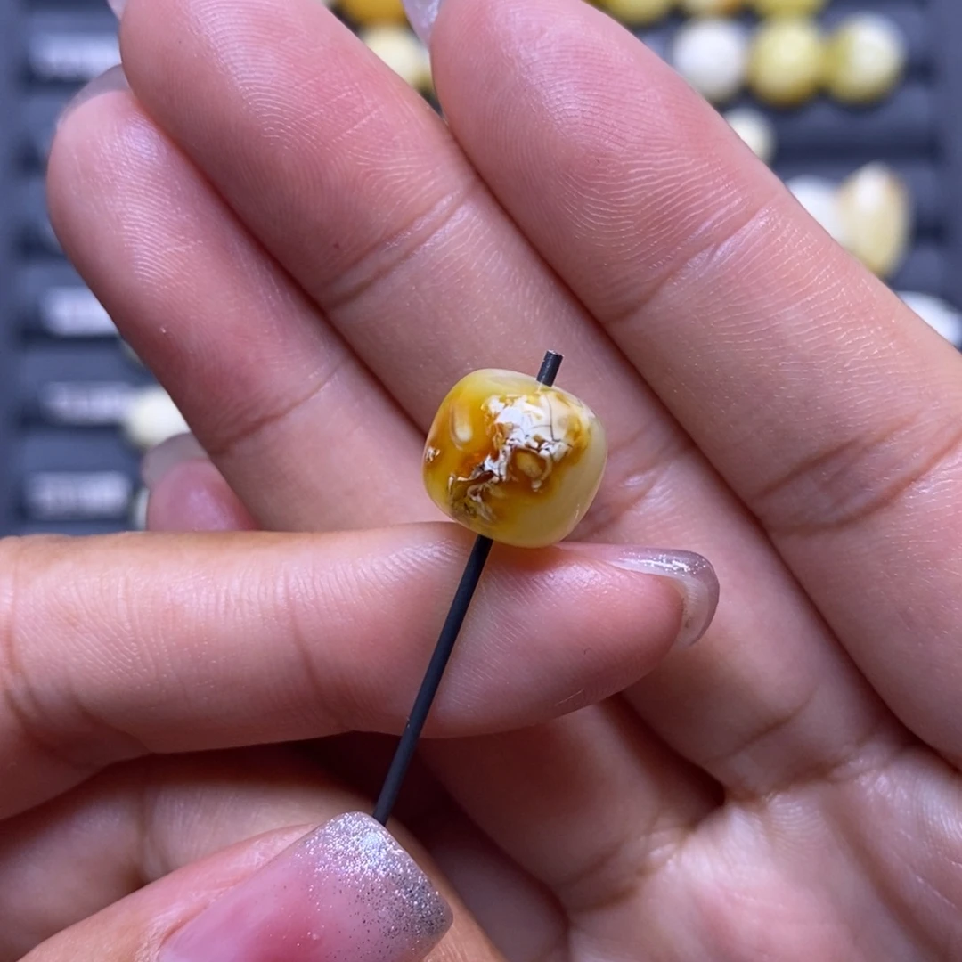 蜜蜡未镶嵌珠宝奇石粉沁妖花老型11.3*10.2mm