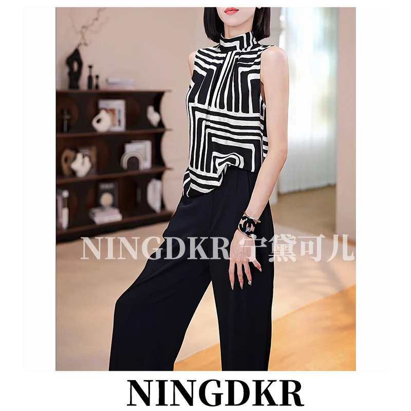 黛B40666法式气质立领无袖背心女宽松设计感撞色几何线条小衫上衣