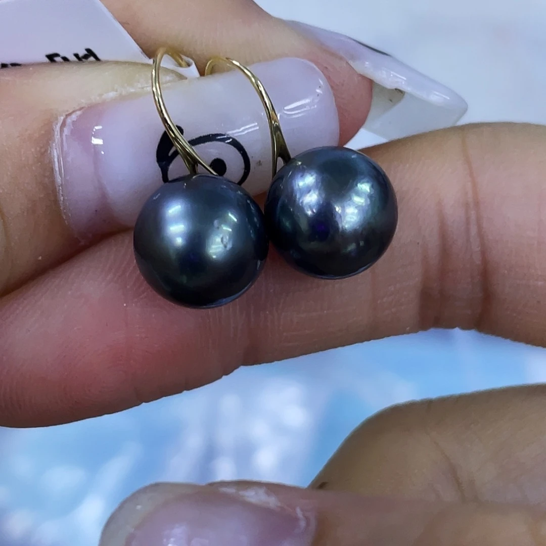 18K金镶嵌海水珍珠耳饰