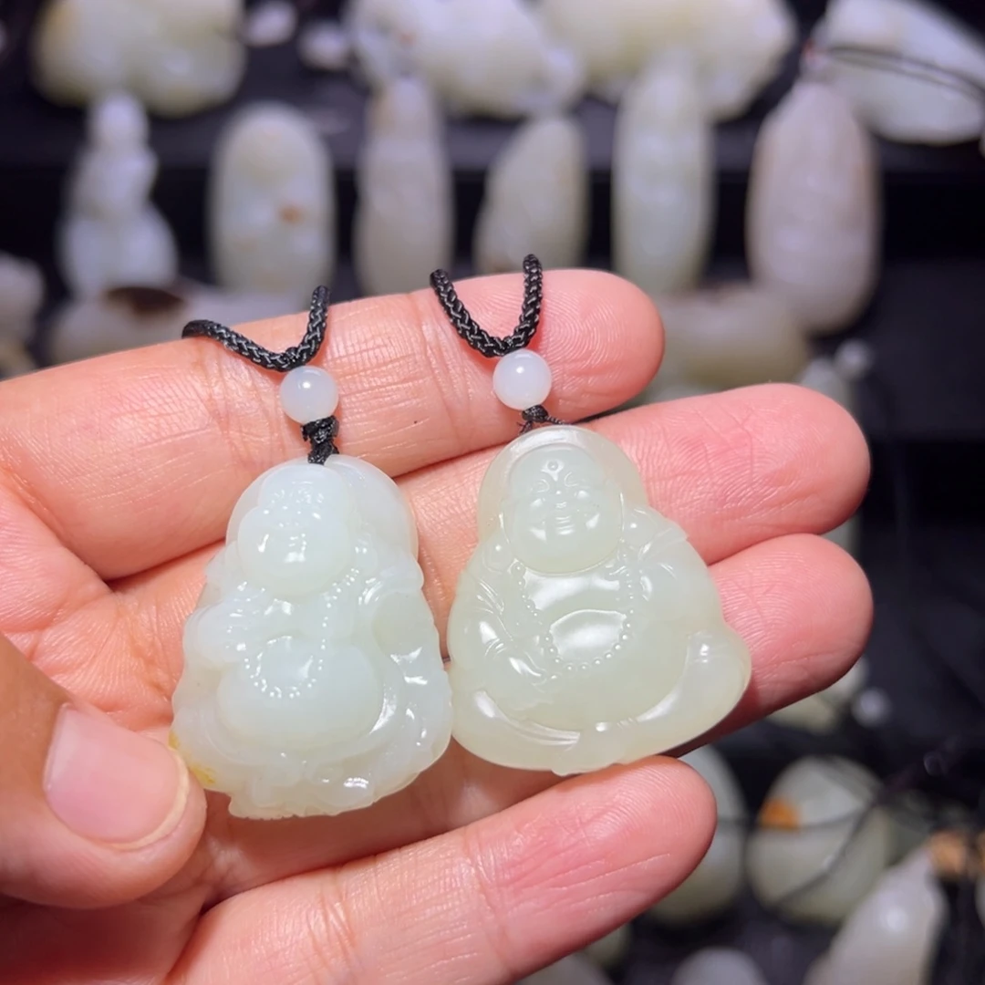 稳***哥和田玉未镶嵌颈饰