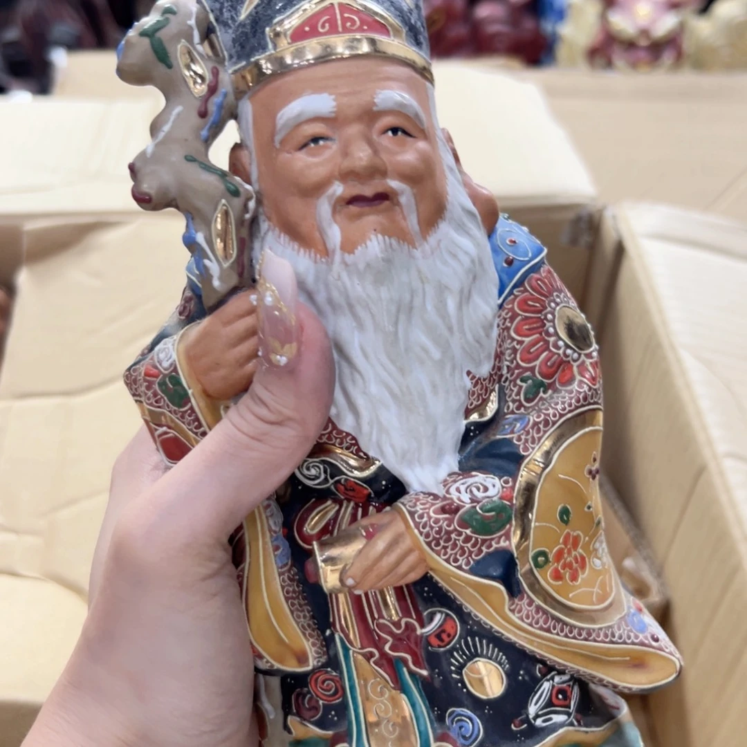 瓷片陶瓷和铝材料在一起