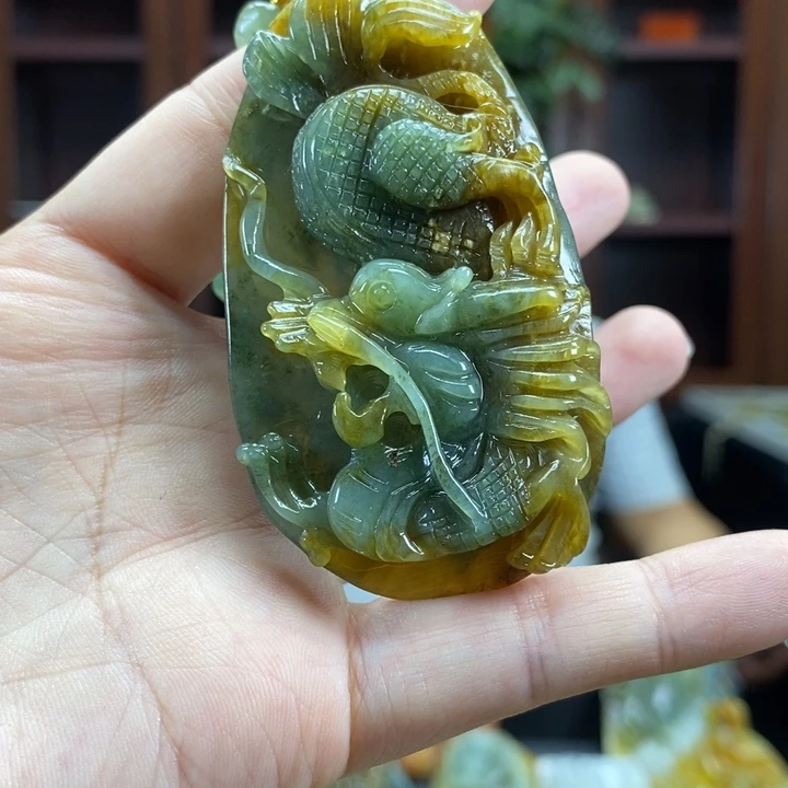 未镶嵌蛇纹石玉颈饰