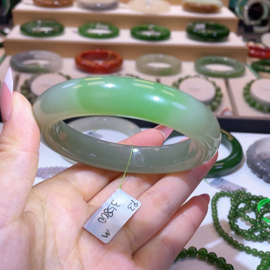 颈饰未镶嵌和田玉收藏级翠青手镯59/60