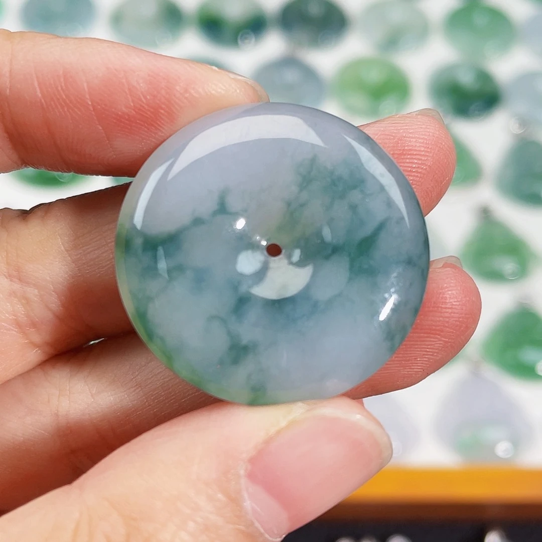 颈饰未镶嵌翡翠吊坠