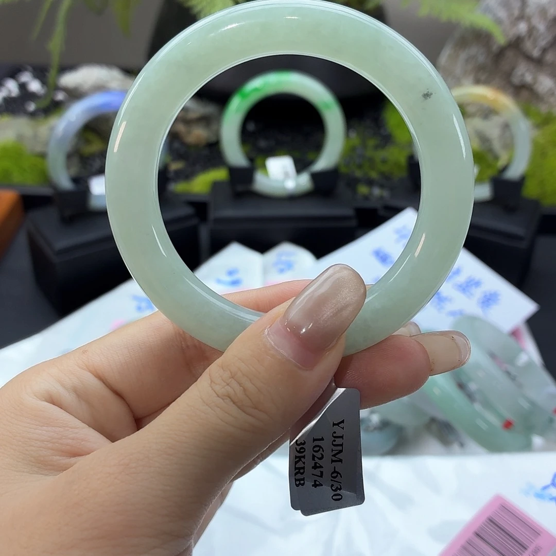 翡翠未镶嵌手镯翡翠手镯