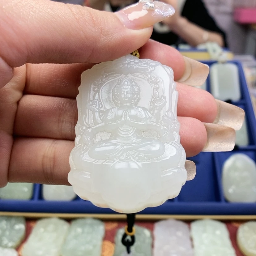 【闪购商品】和田玉颈饰未镶嵌骑***园