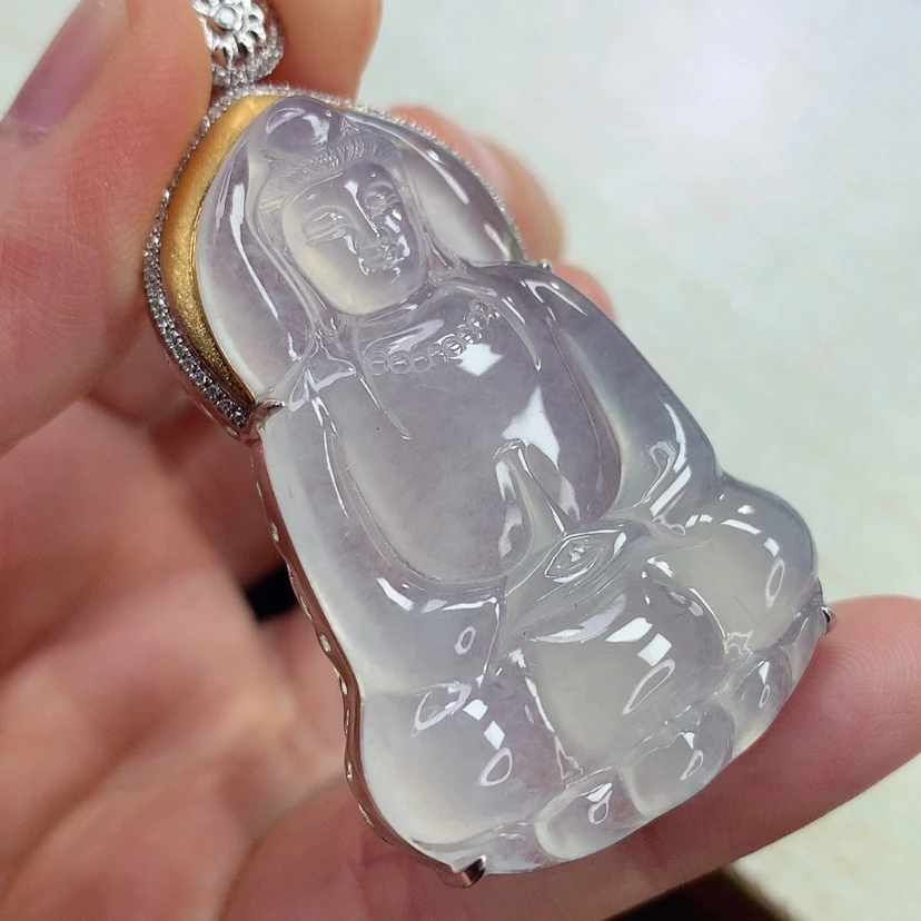【闪购商品】颈饰18K金镶嵌翡翠观音
